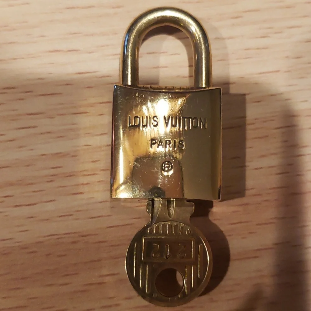 Louis Vuitton Padlock & Key Goldtone #212 - Picture 4 of 7